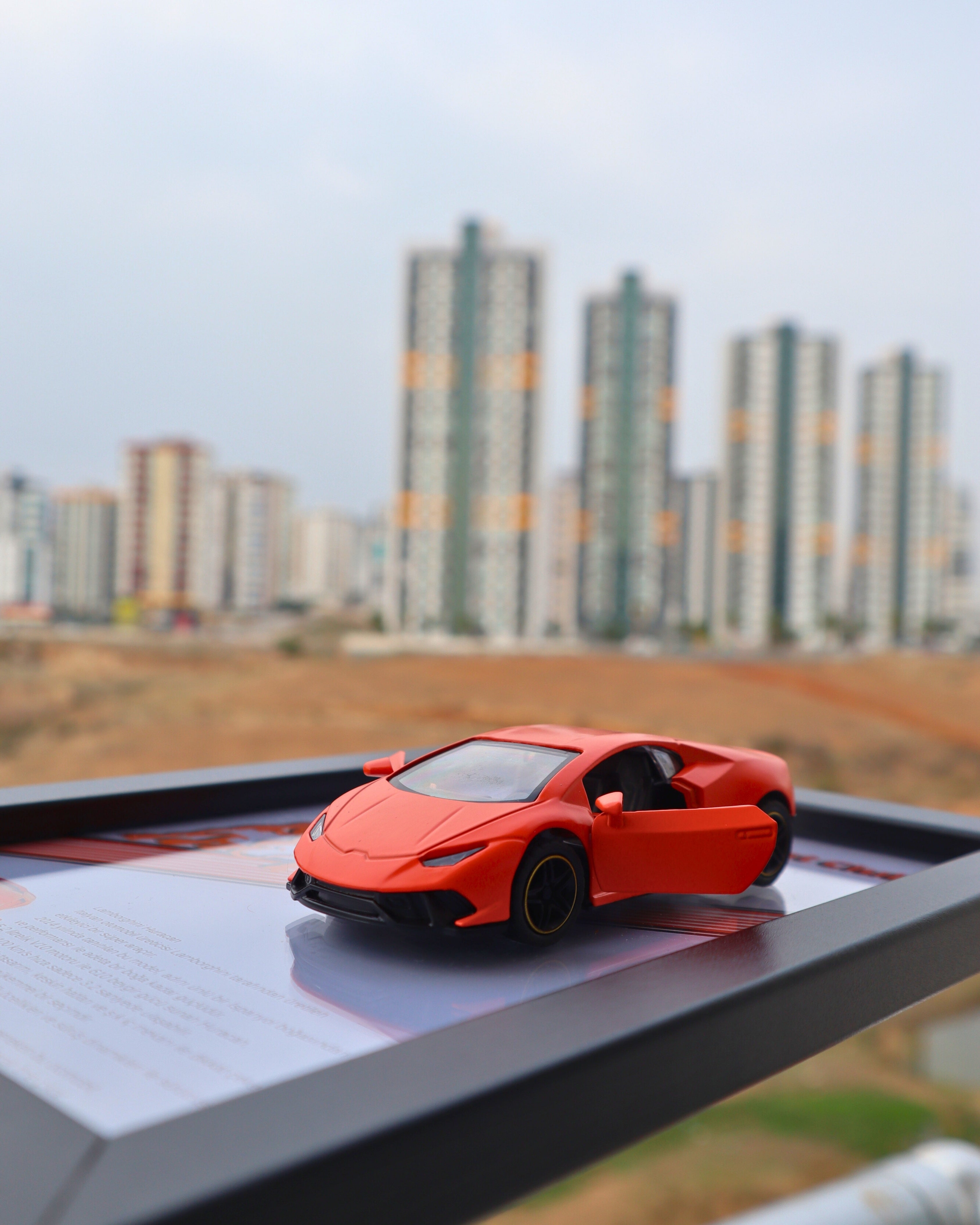 Lamborghini Huracán Turuncu Diecast Model Araba Tablo 15x21
