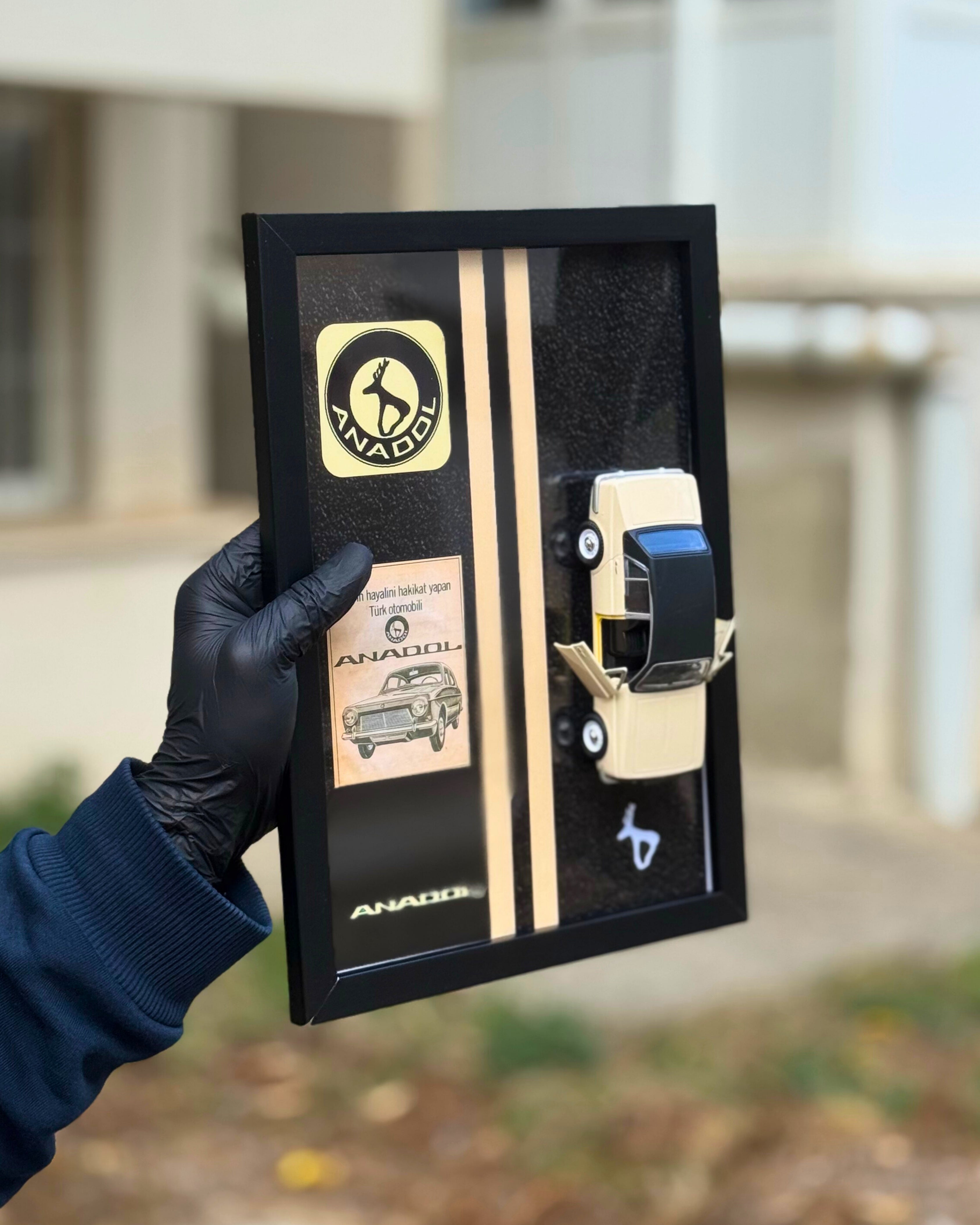 Lisanslı Anadol Klasik Otomobil Diecast Model Araba Tablo 21×30